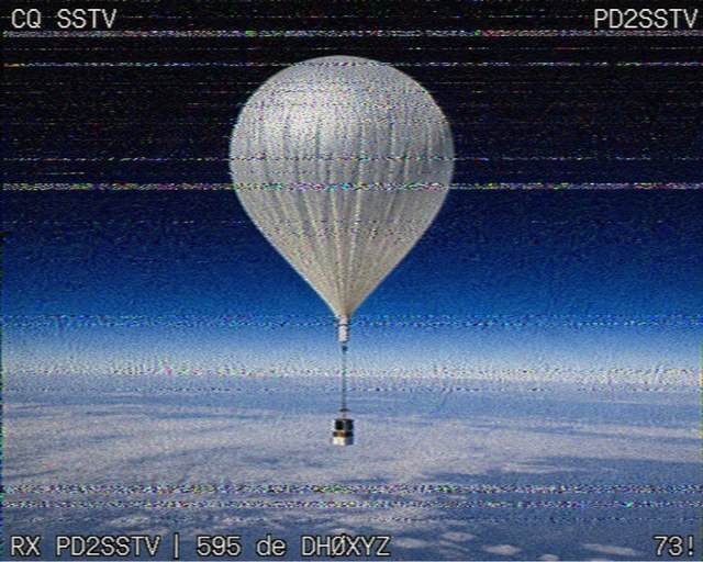 Per SSTV empfangenes Bild des Ballons über den Wolken